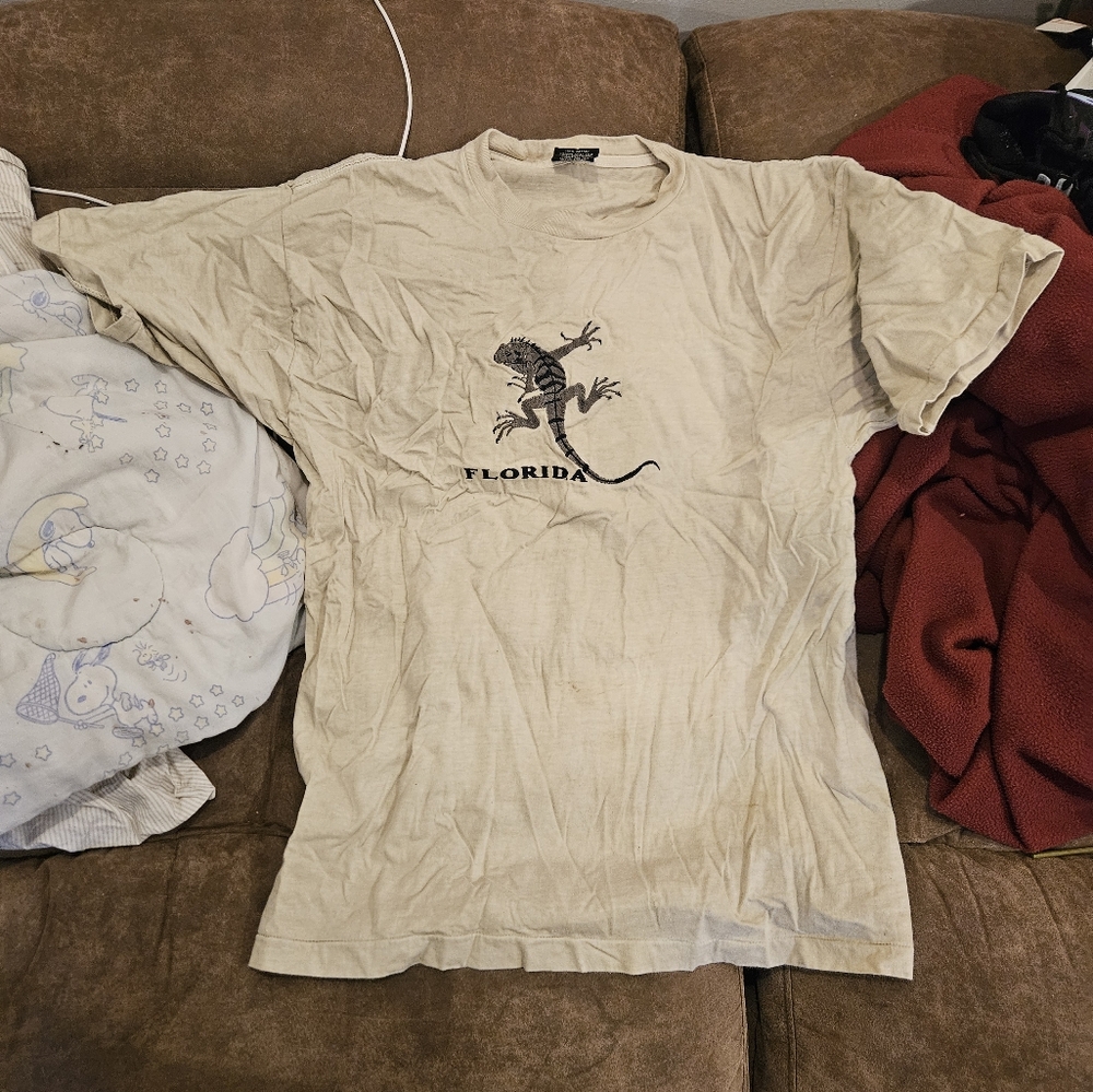 Vintage 90s DK Embroidered Florida Iguana T-shirt Mens  Size XL